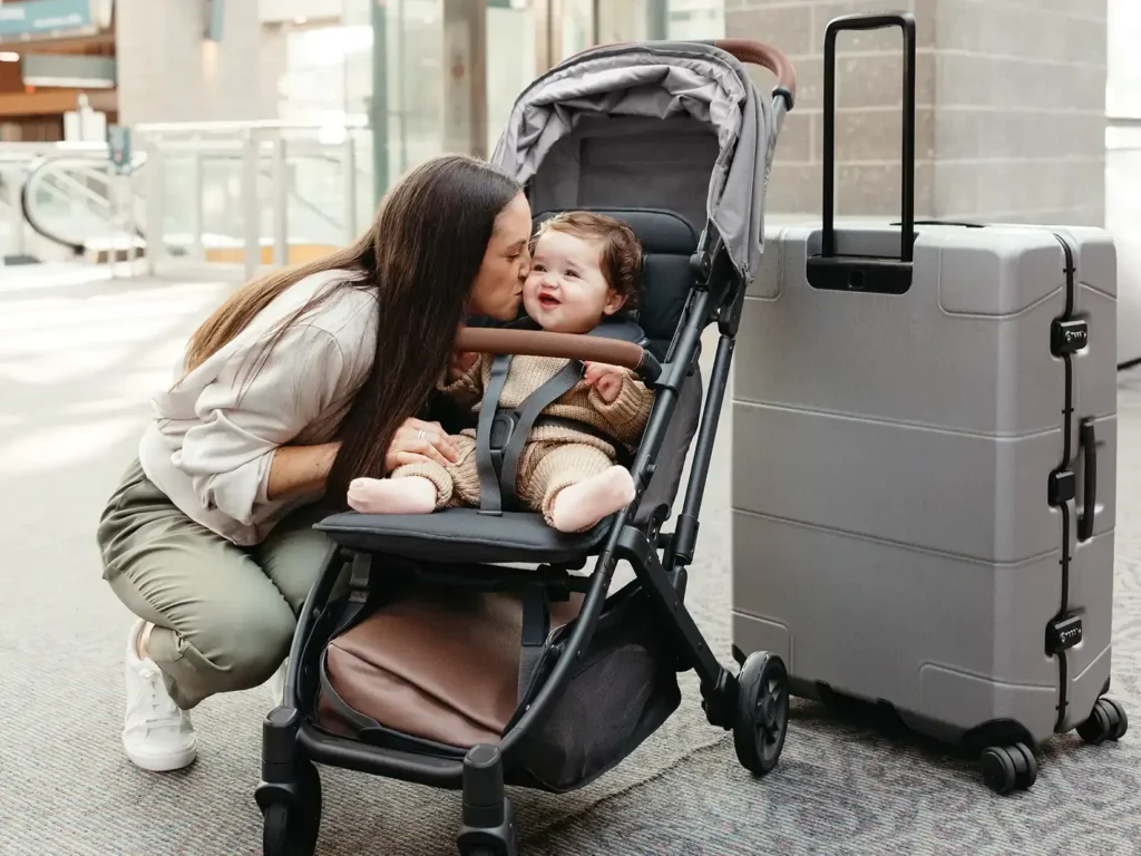 Uppababy-minu-v2-at-airport